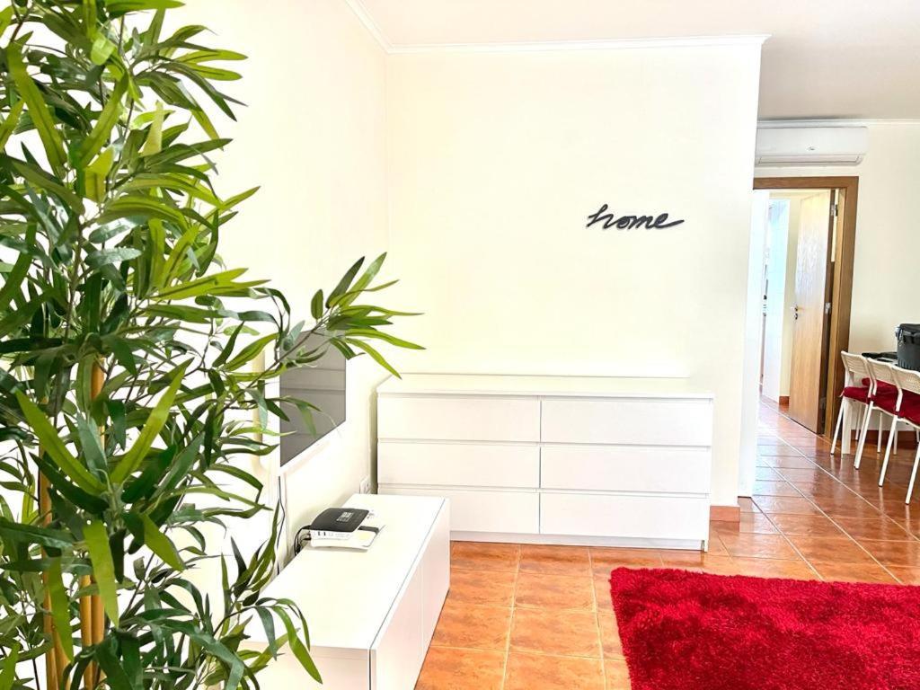Lisboa, Central Lisbon, Charming Patio House, , Wifi, Air Conditioning, Near Metro, By Ig Luaran gambar